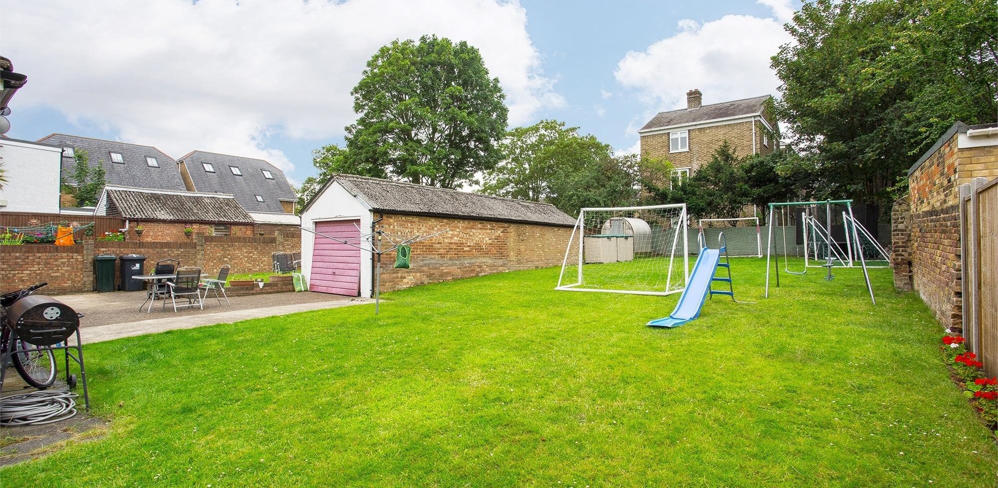 House To Rent in East Acton Lane, Acton