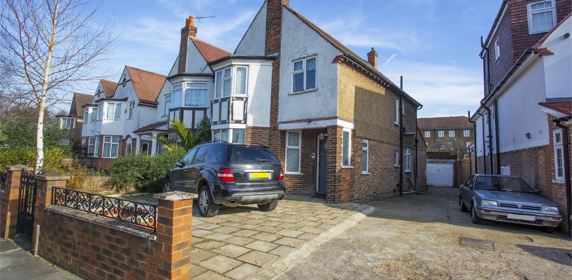 House To Rent in Glendun Road, Acton