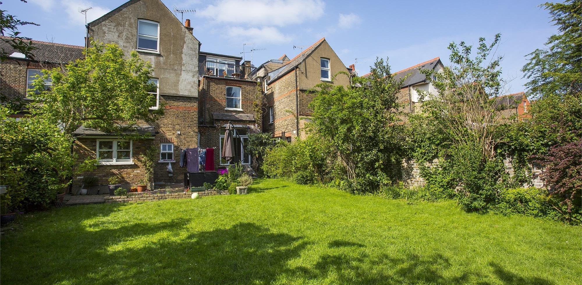 Flat To Rent in Gordon Road, Ealing