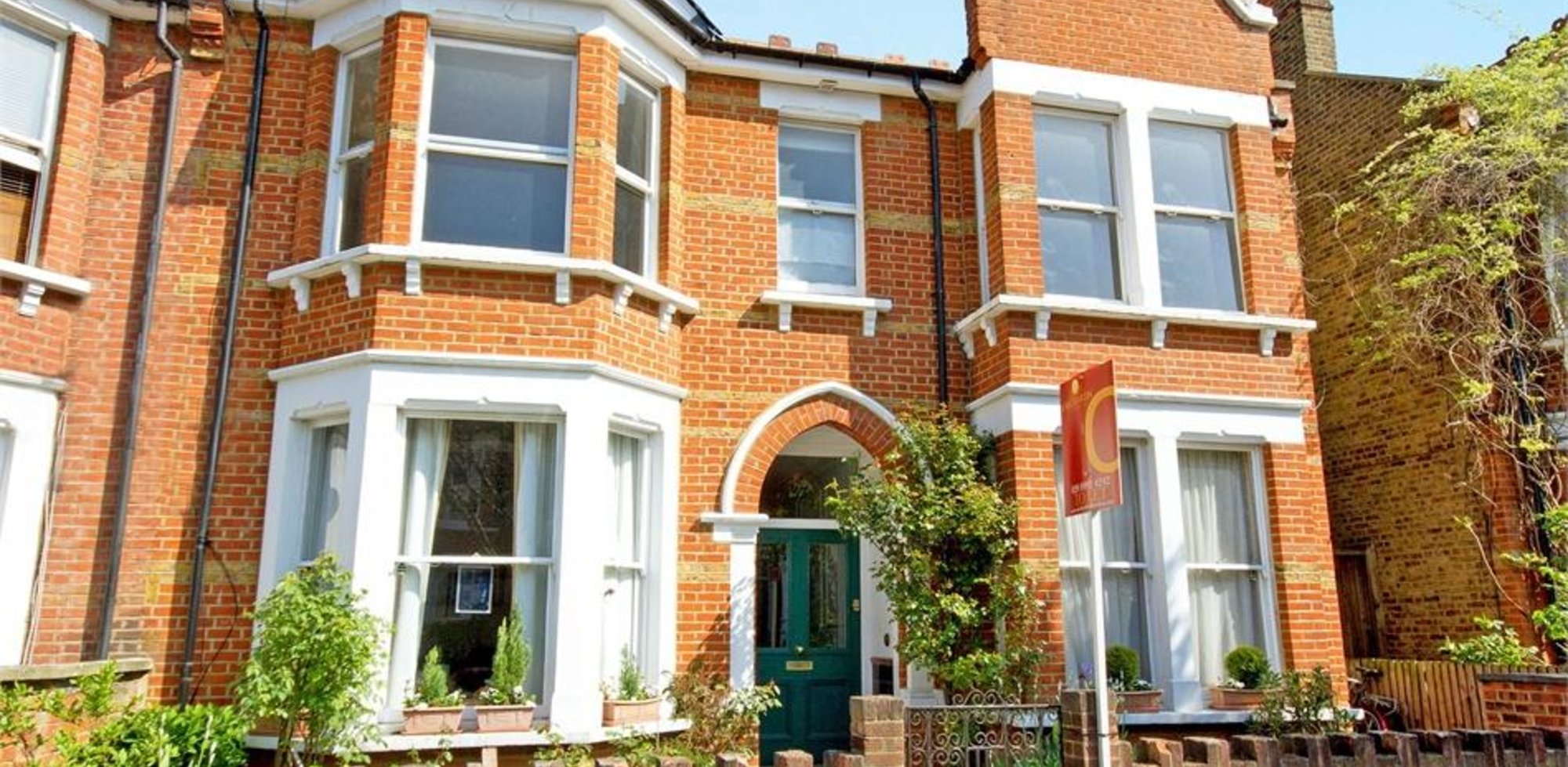 Flat To Rent in Grafton Road, Acton