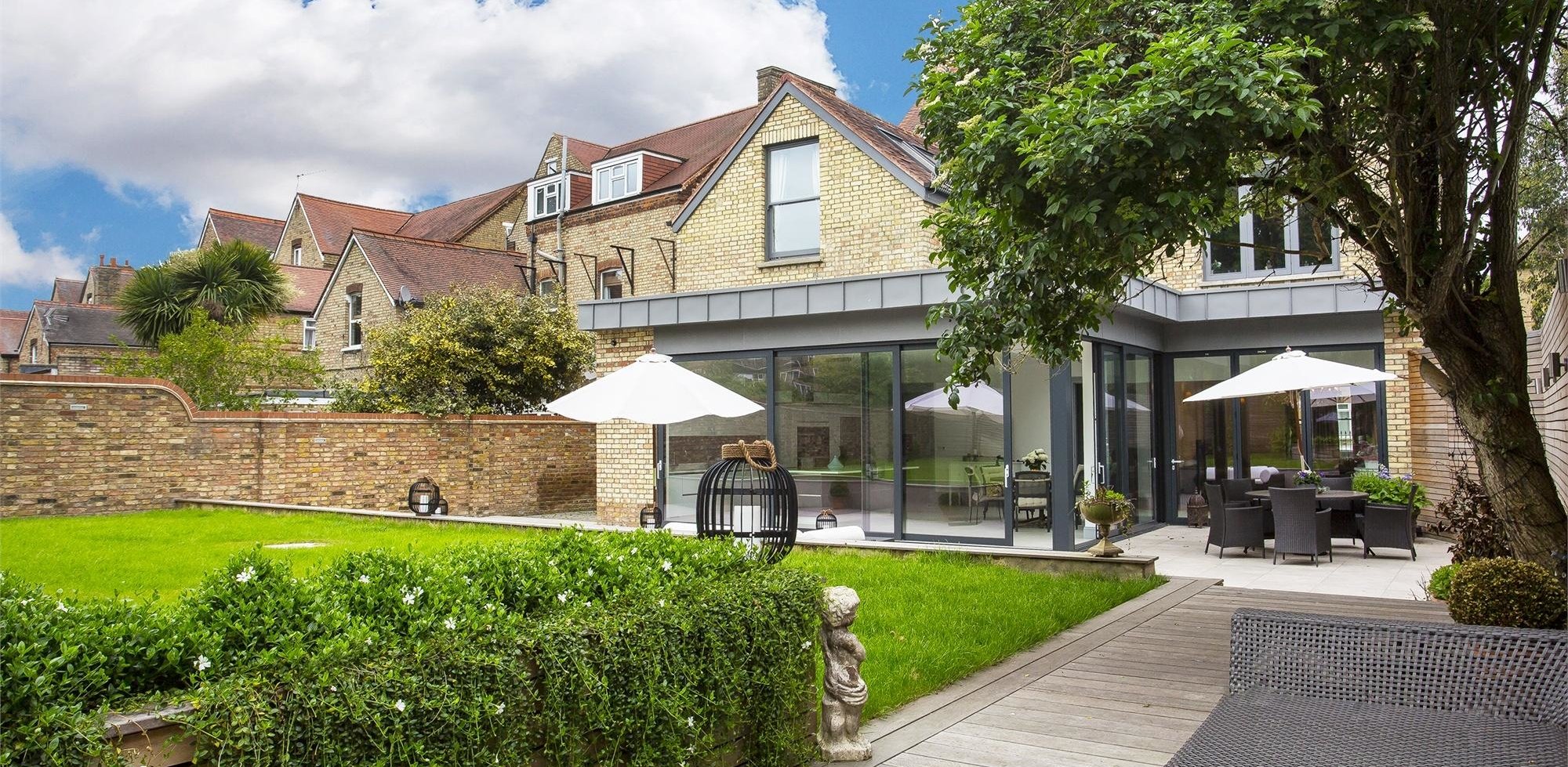 House To Rent in Grange Park, Ealing