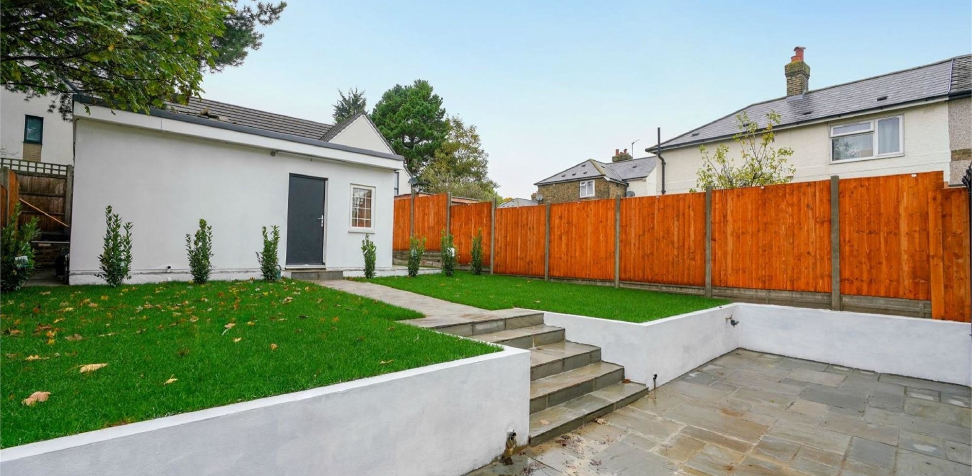 Flat To Rent in Hoylake Road