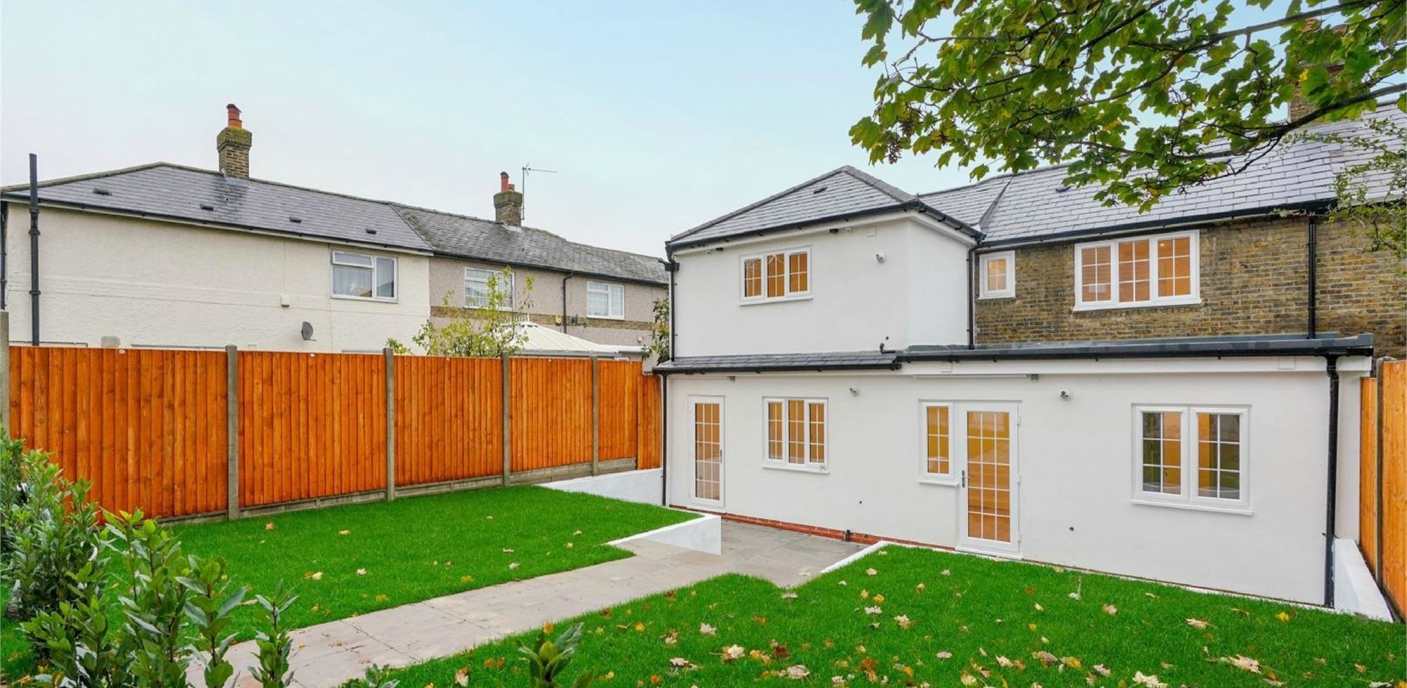 Flat To Rent in Hoylake Road