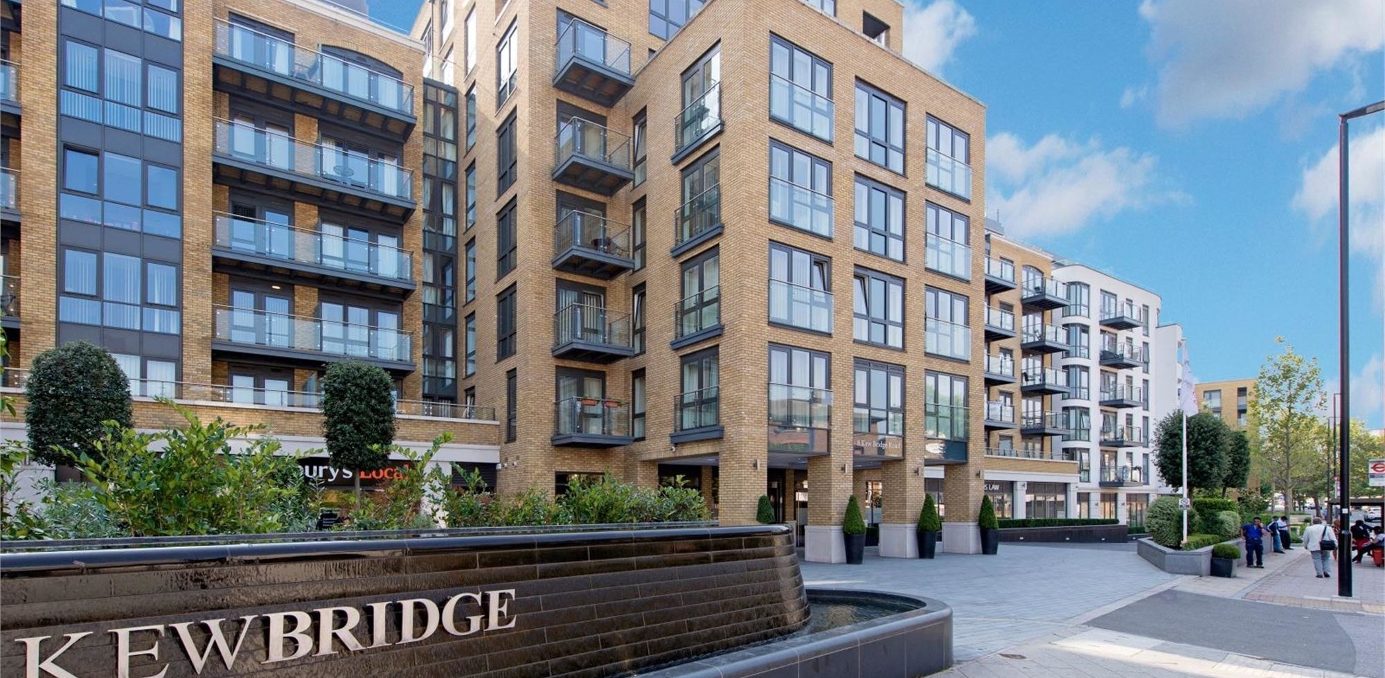 Flat To Rent in Kew Bridge Road, Brentford