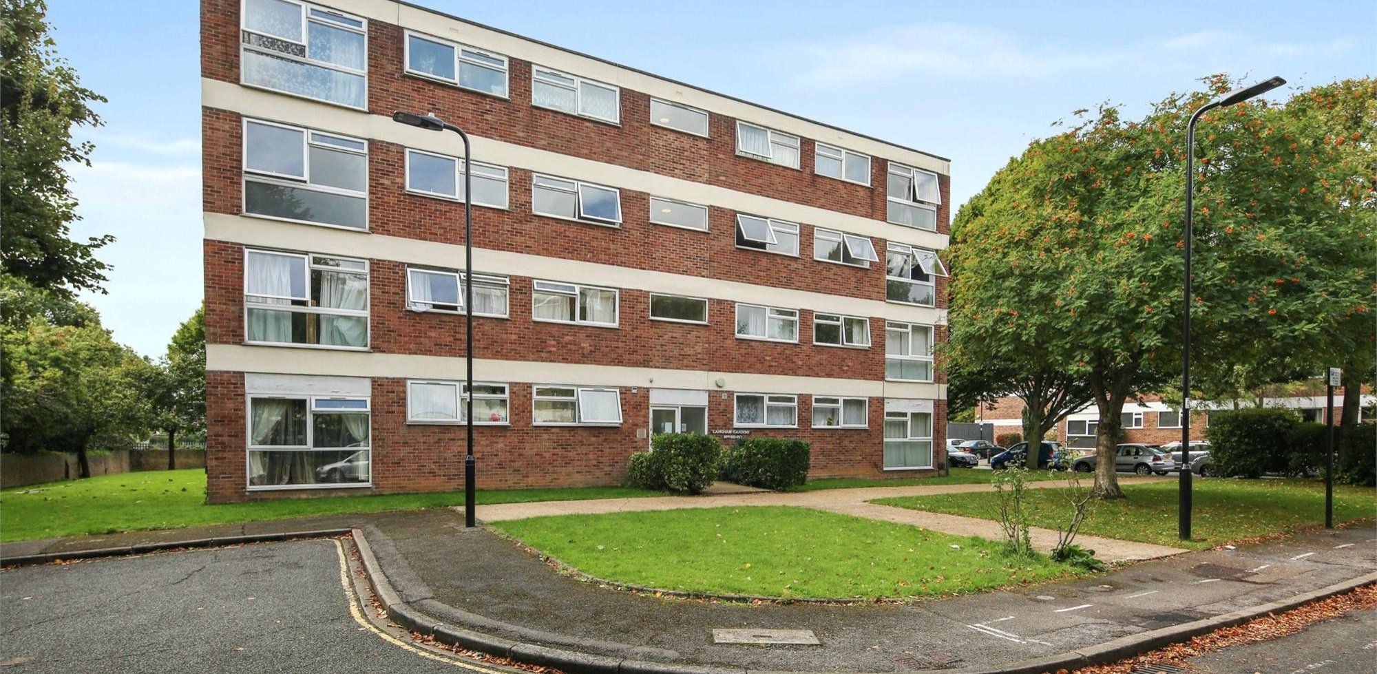 Flat To Rent in Langham Gardens, Ealing