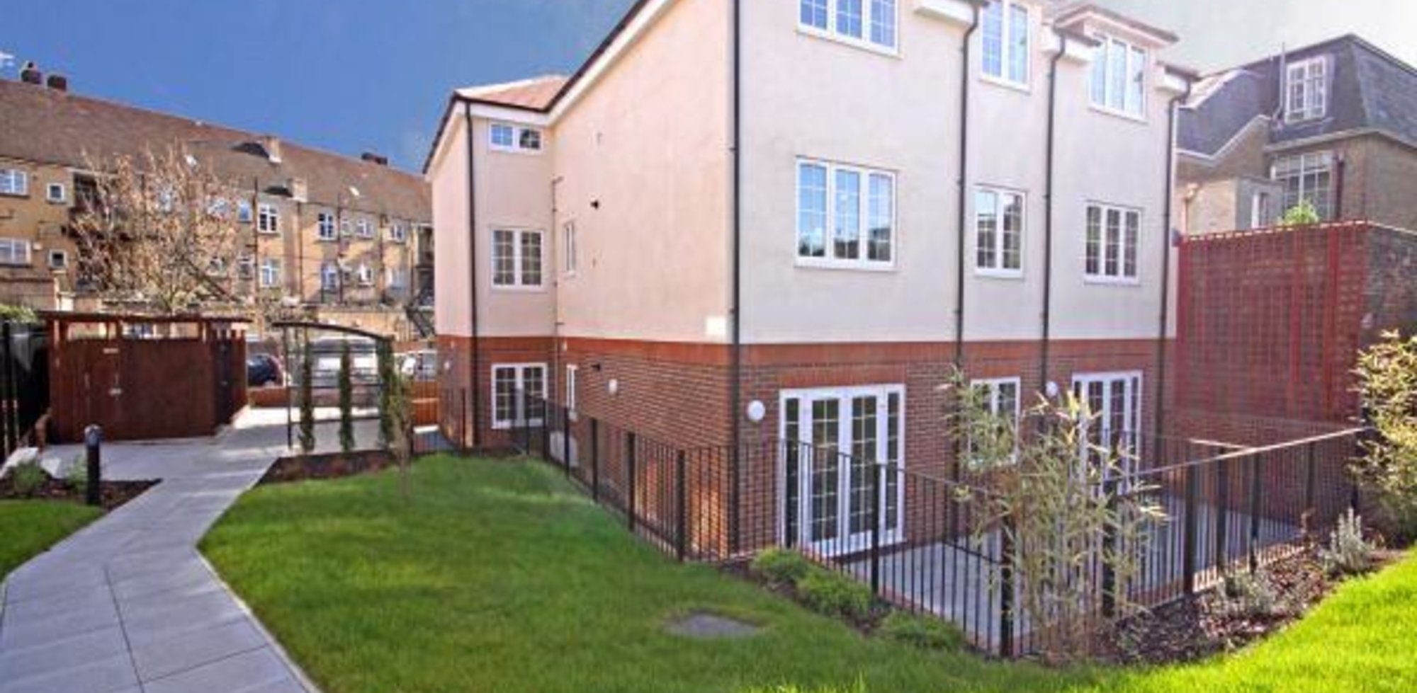 Flat To Rent in Maddison Court, Windmill Road, Ealing, W5