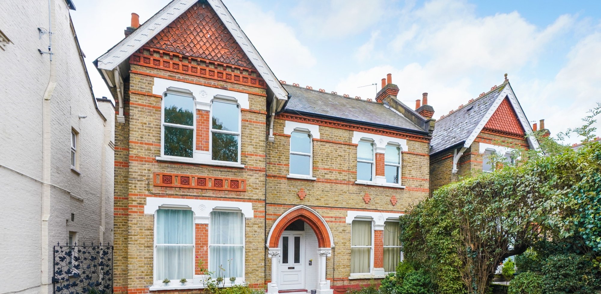 Flat To Rent in Madeley Road, Ealing, London, W5