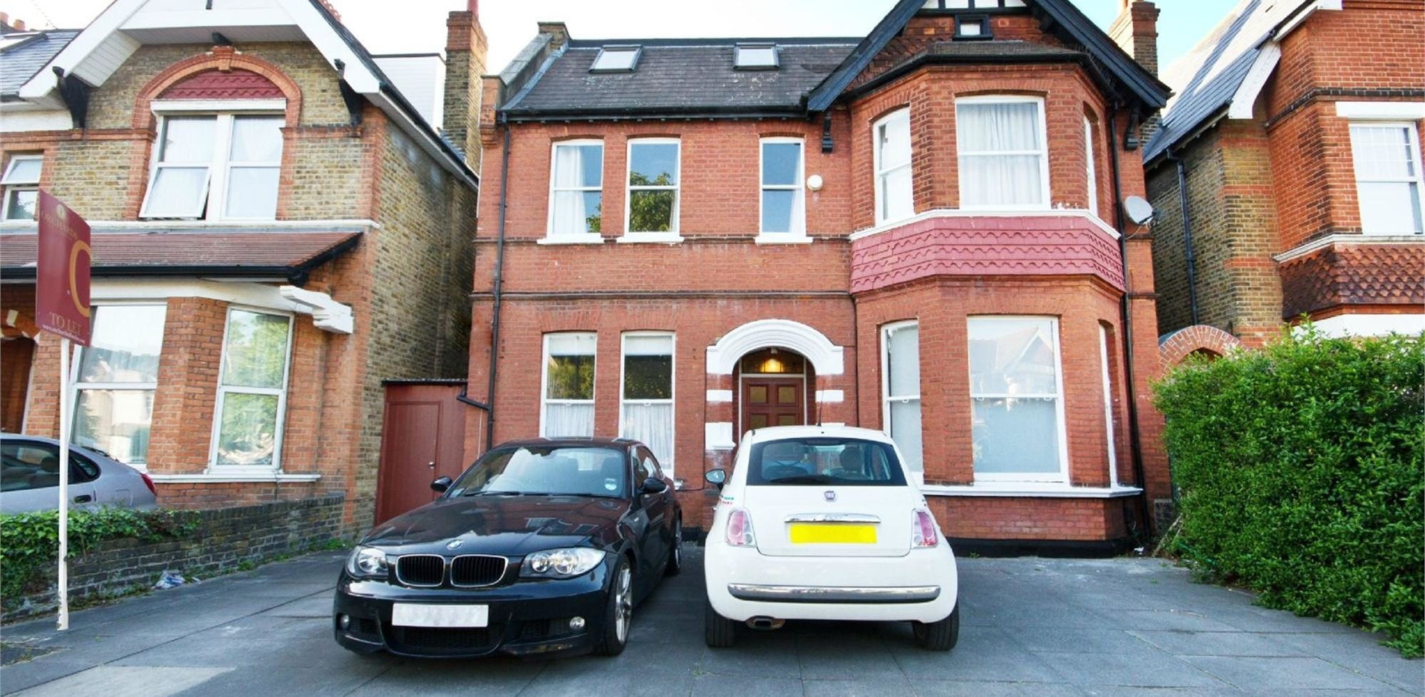 Flat To Rent in Madeley Road, Ealing, W5