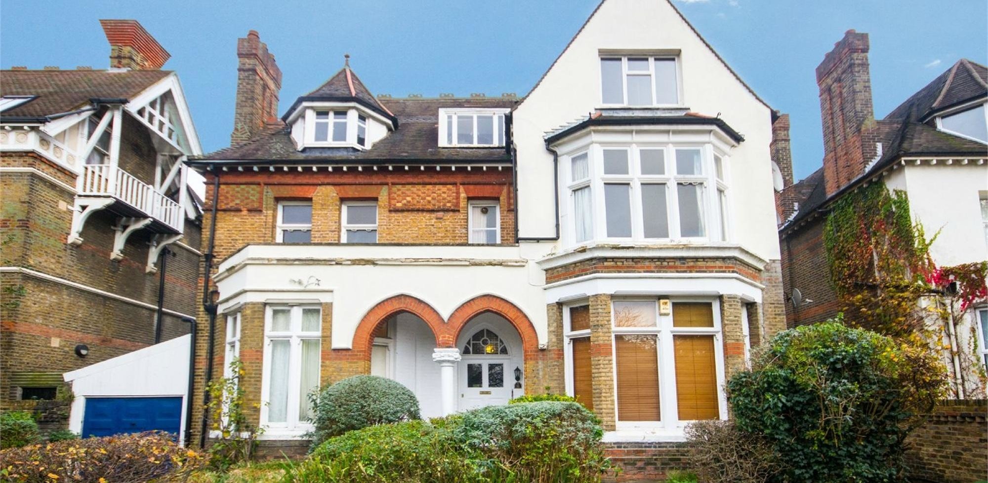Flat To Rent in North Common Road, Ealing