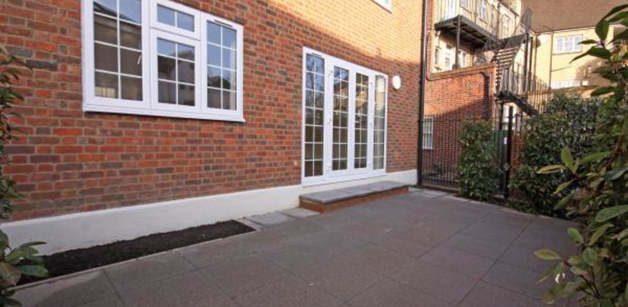 Flat To Rent in Pickering House, Ealing