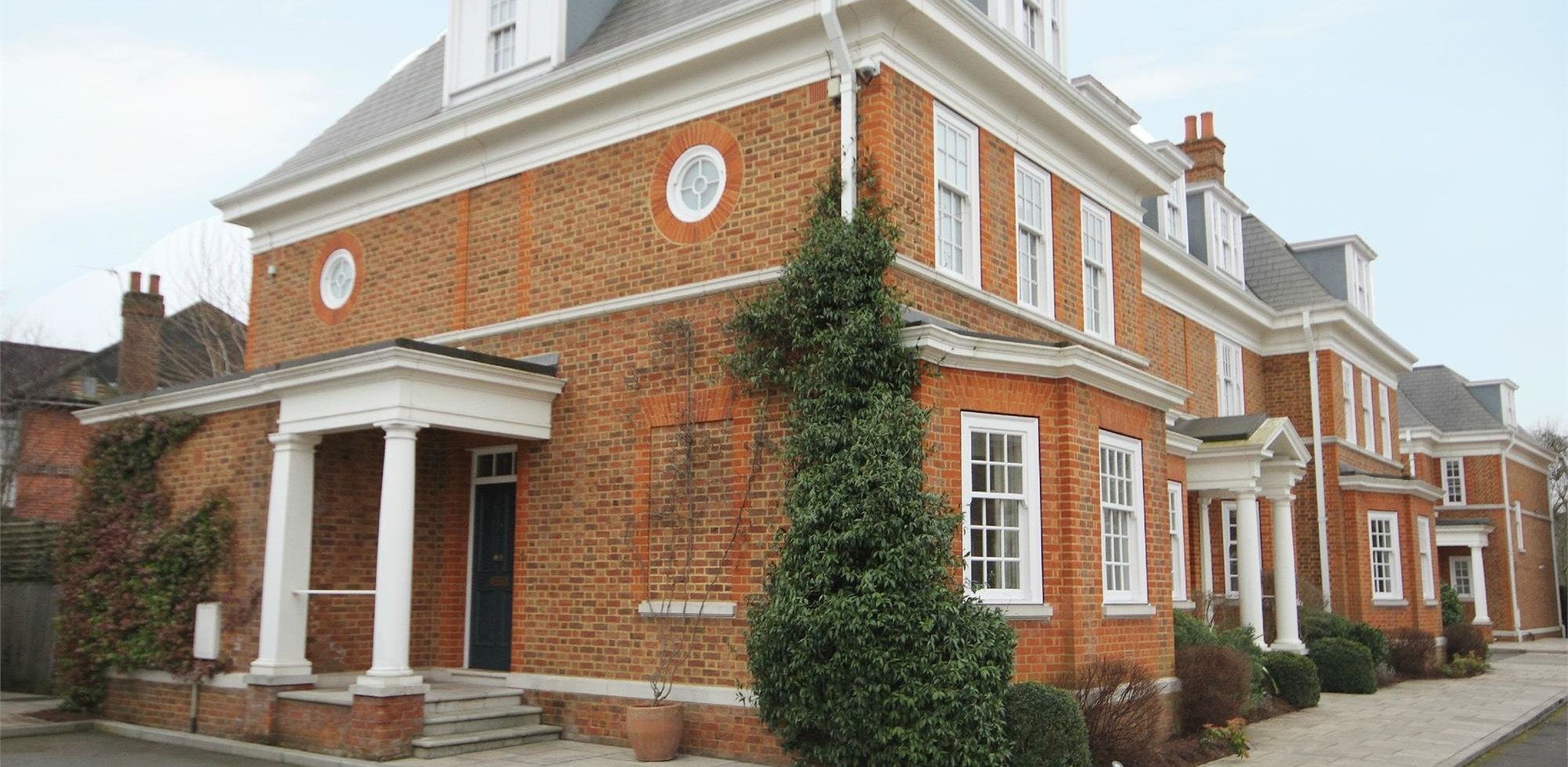 House To Rent in Redcliffe Gardens, Grove Park Road, Chiswick