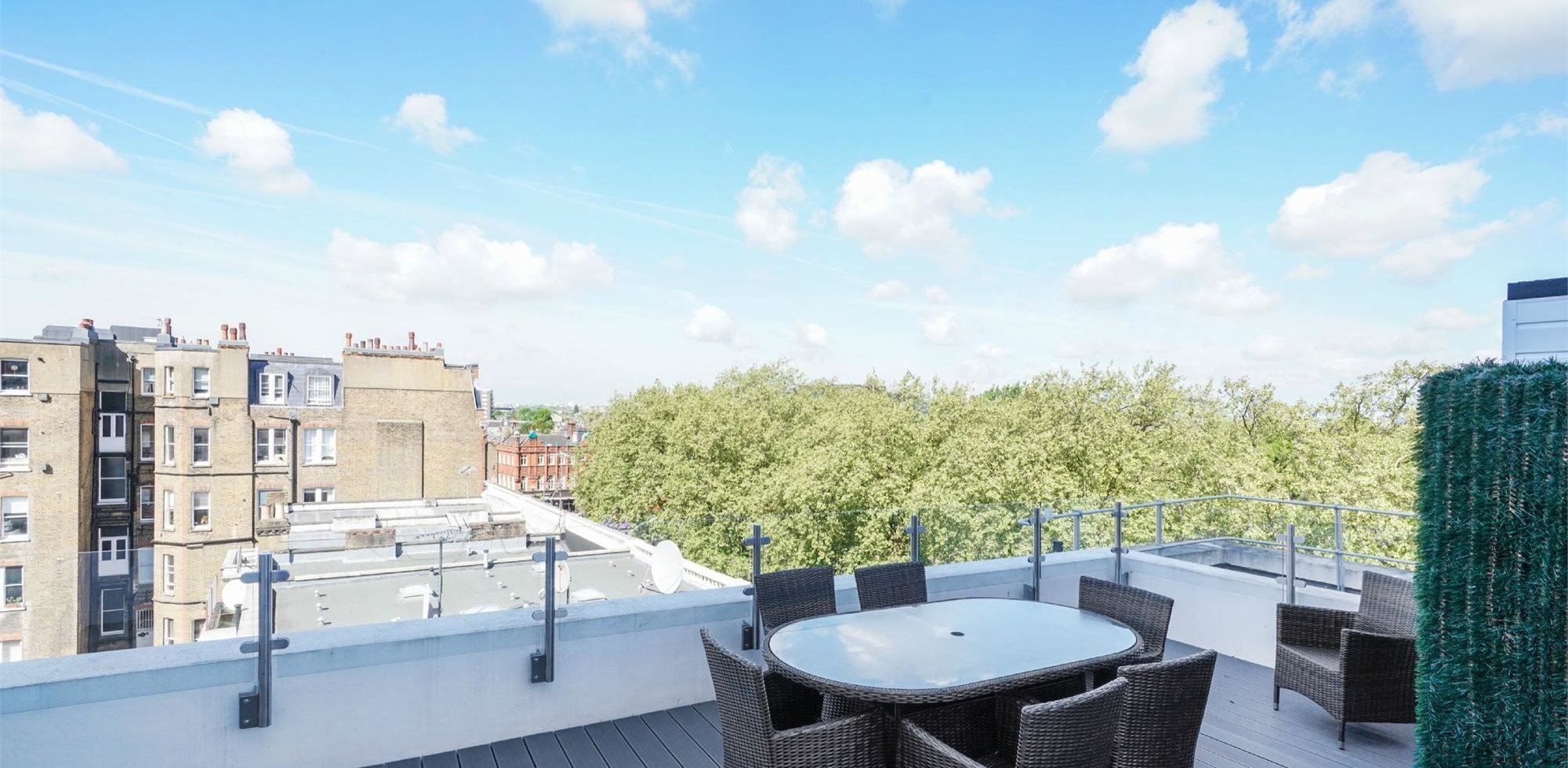 Flat To Rent in Romney Court, Shepherds Bush, London