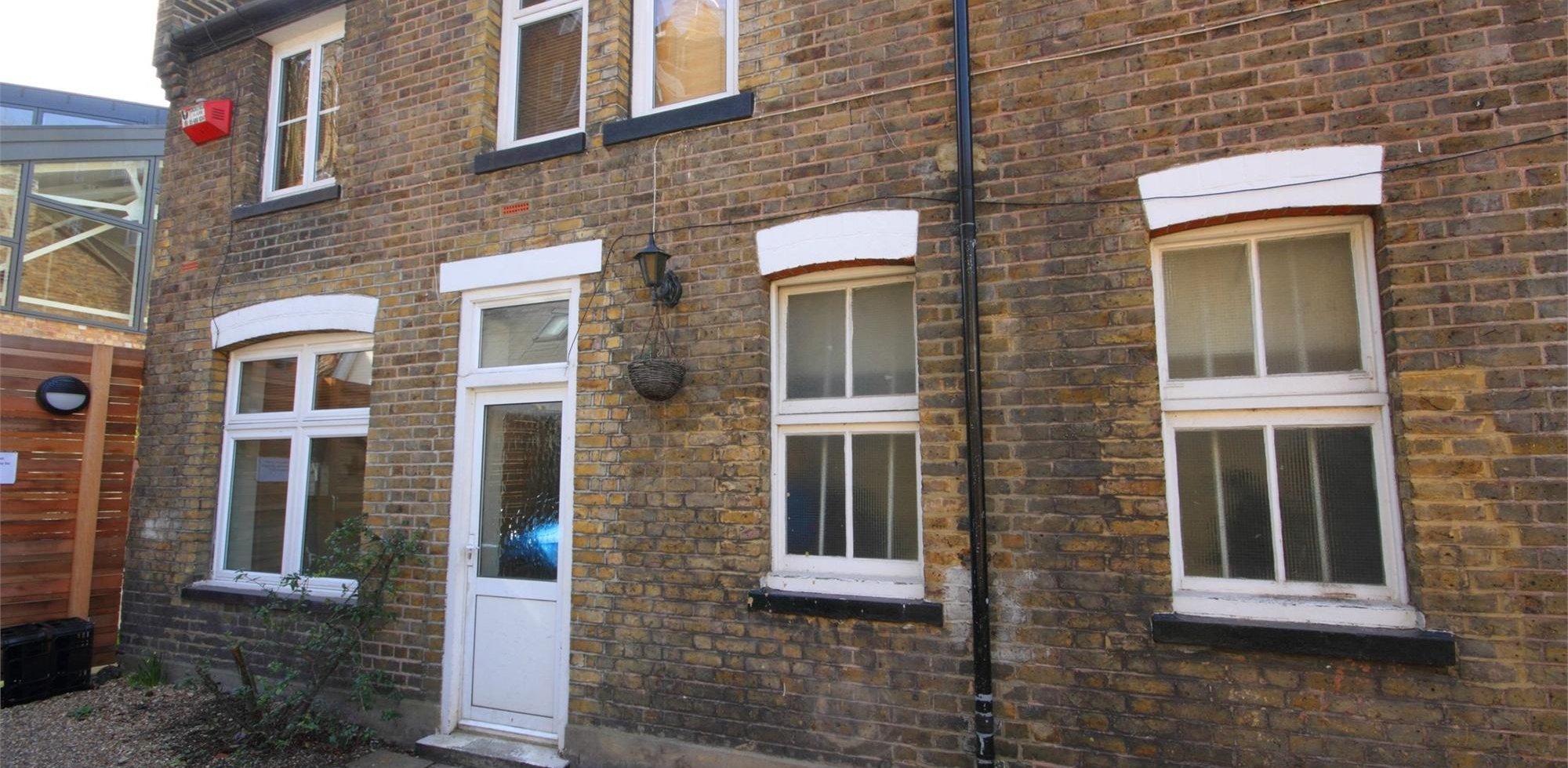 Property To Rent in Rowley Cottages, Kensington