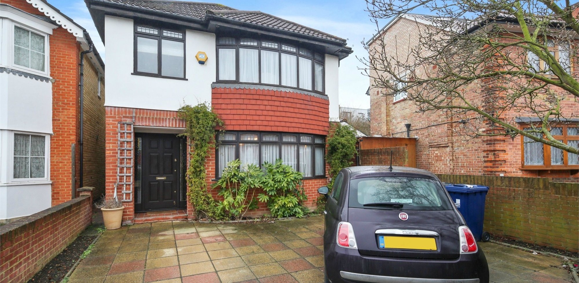 House To Rent in St Dunstans Avenue, Acton, W3