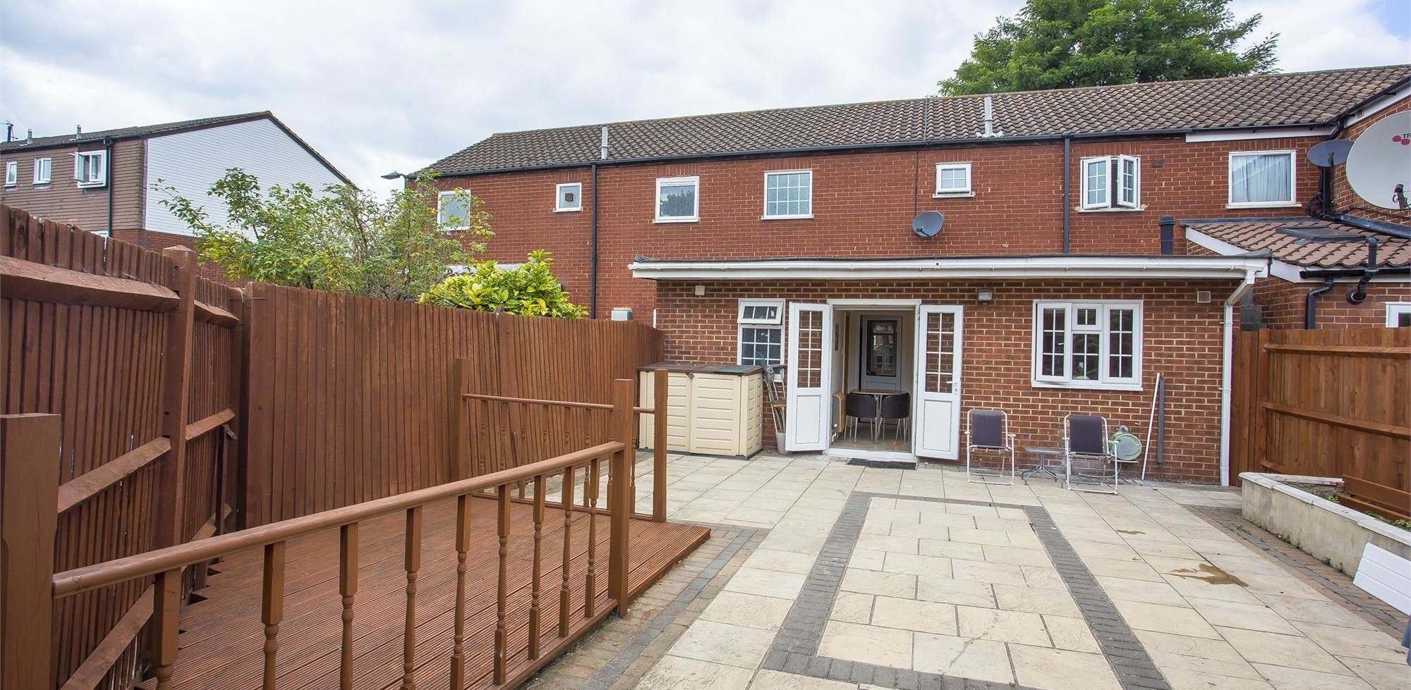 House To Rent in St Pauls Close, Ealing