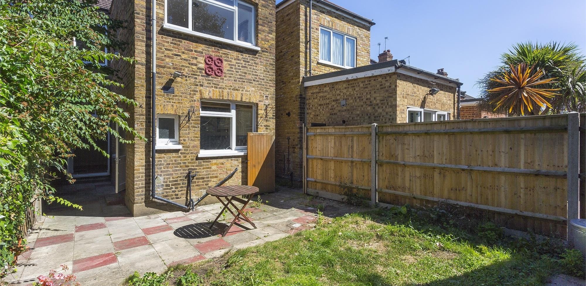 House To Rent in Sydney Road, Ealing