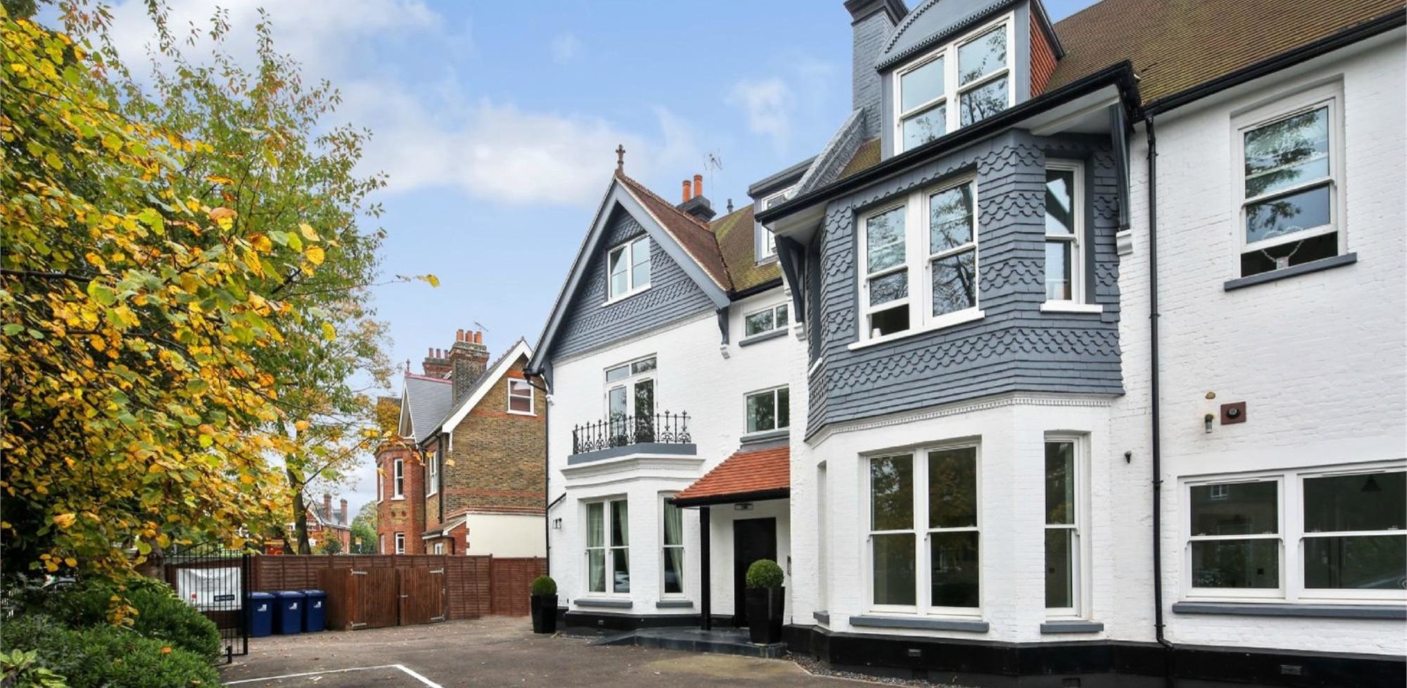 Flat To Rent in The Lodge, Creffield Road, Ealing