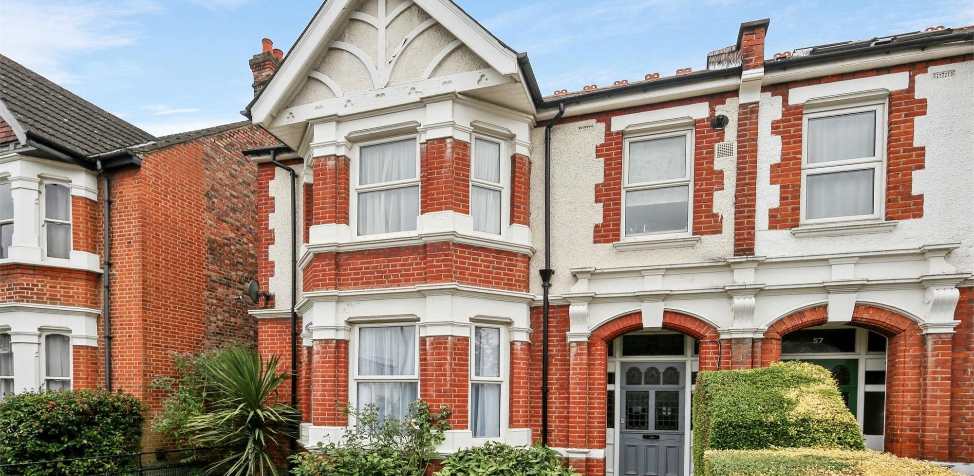 House To Rent in Twyford Avenue, Acton