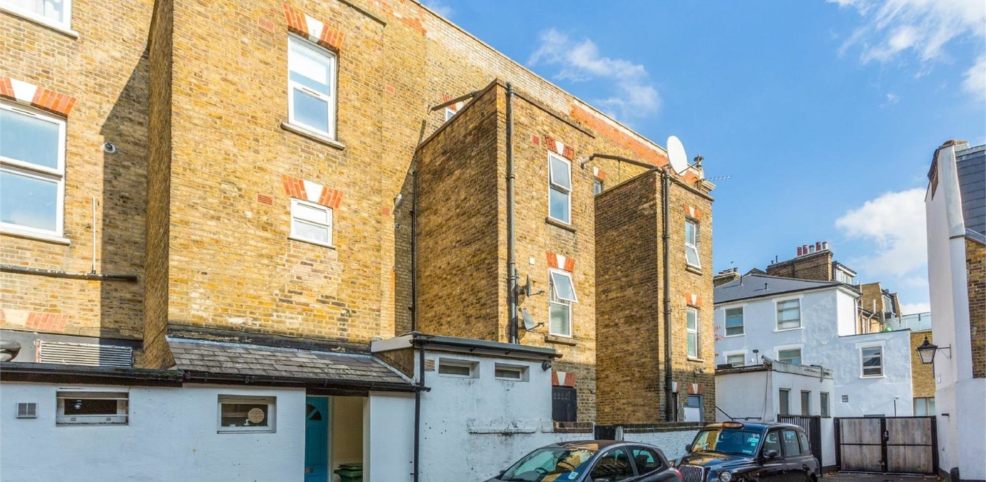 Flat To Rent in Uxbridge Road, London