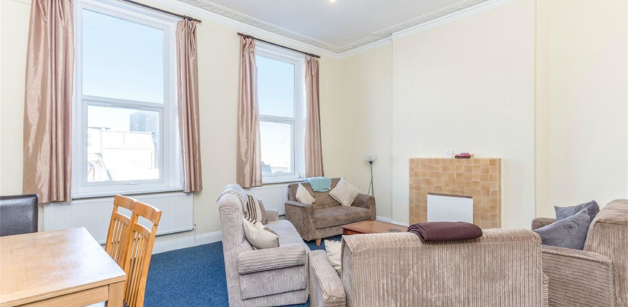 Flat To Rent in Uxbridge Road, London