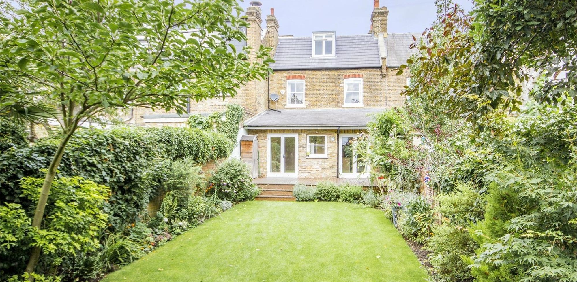 House To Rent in Wellesley Road, Chiswick
