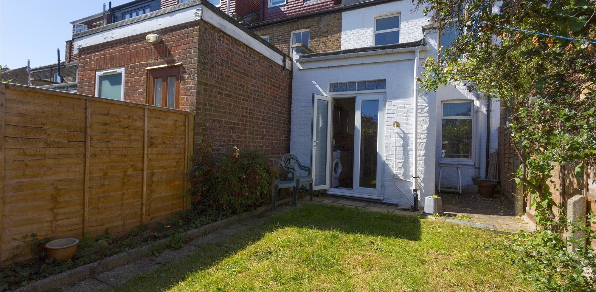 House To Rent in Westfield Road, Ealing