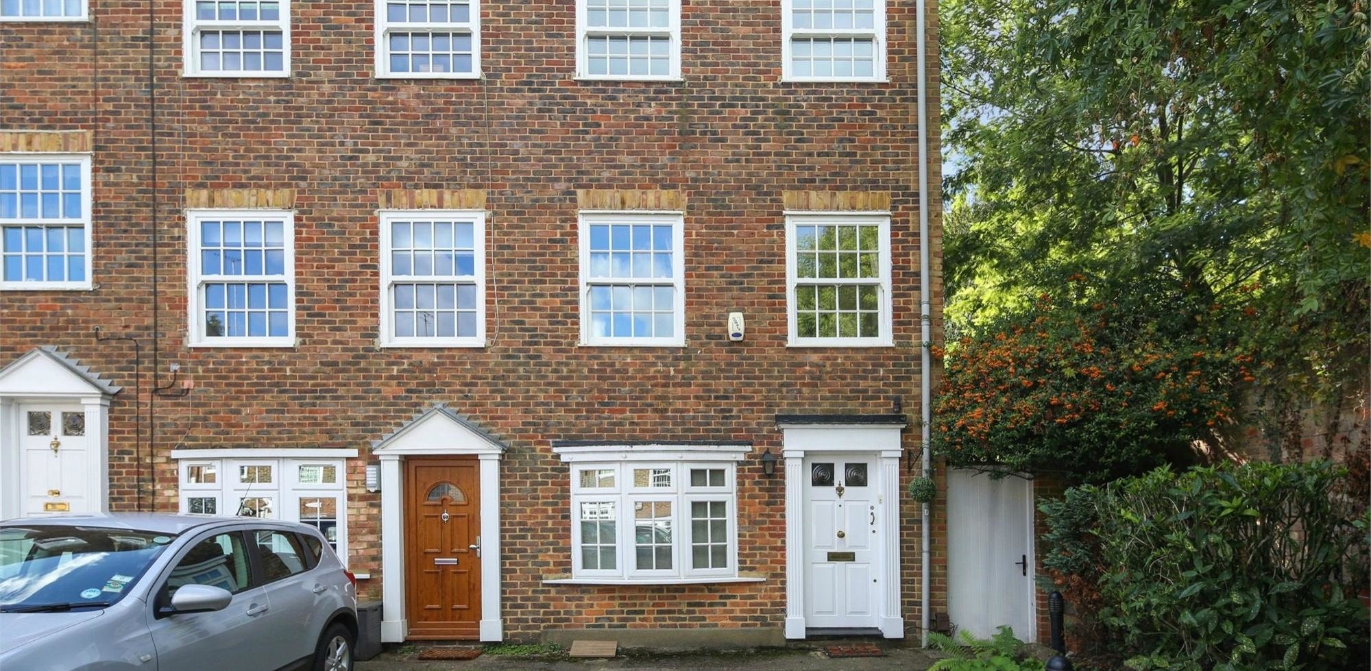 House To Rent in Westmoreland Place, Ealing