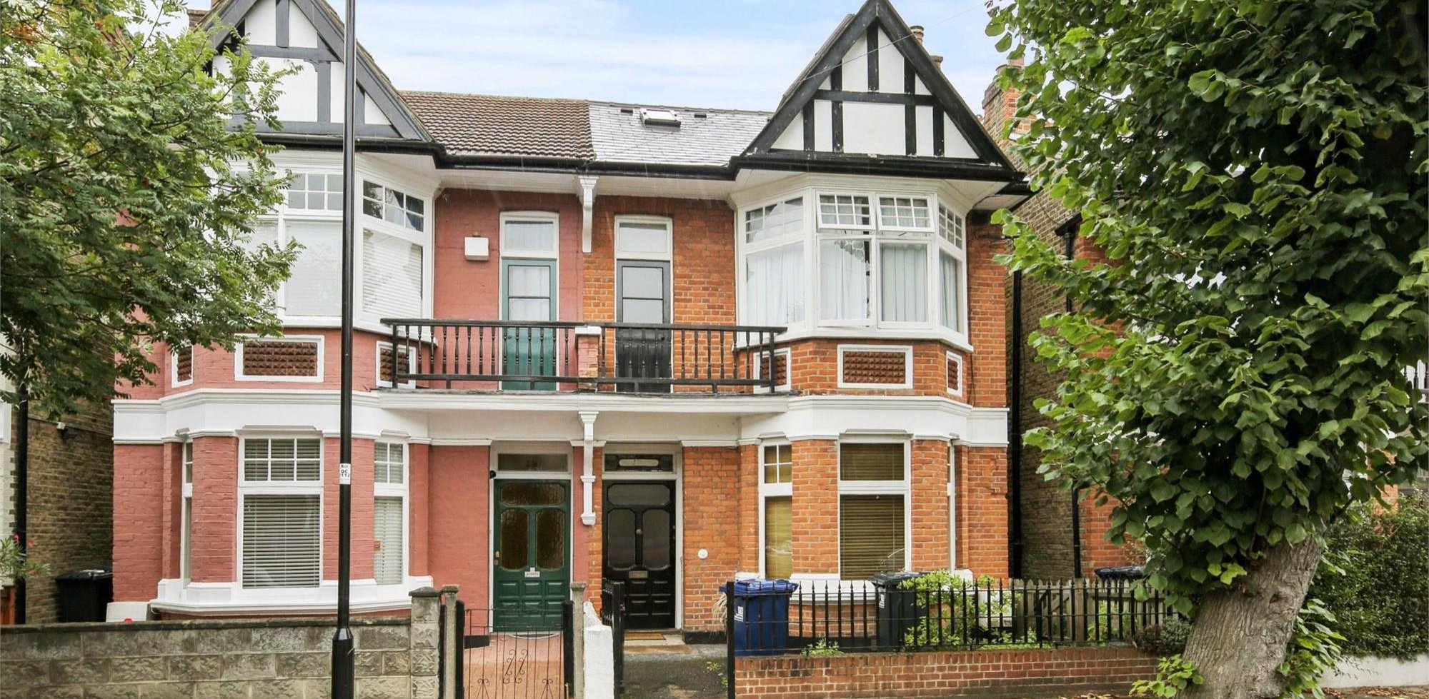 House To Rent in Whitehall Gardens, Acton